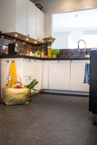 Concept - Sparkle Black